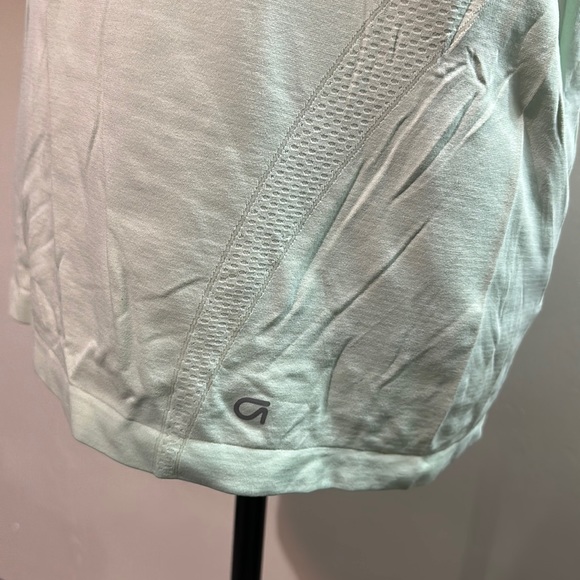 NWOT - Gapfit tank top - Picture 3 of 7